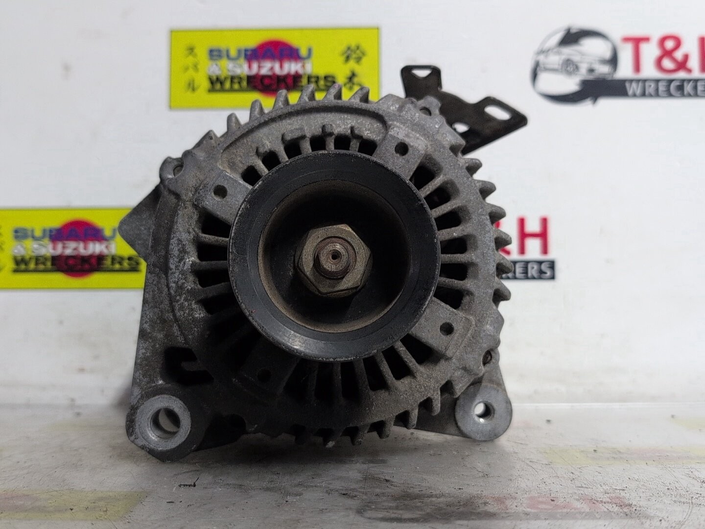 2000-2003 Toyota RAV4 2.0L 1AZ-FE Alternator Nippon Denso PN: 27060-28080