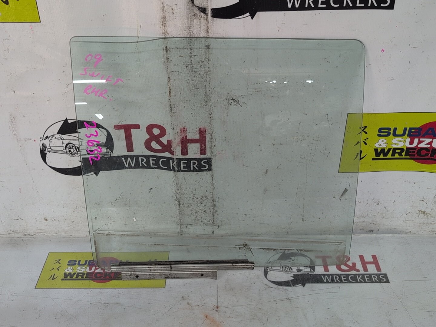 2005-2010 Suzuki Swift EZ Right Rear Door Glass
