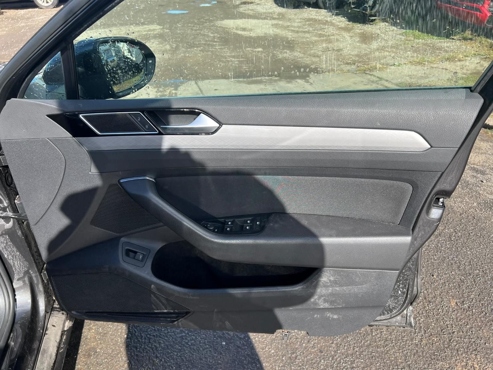 VOLKSWAGEN PASSAT 06/2015-05/2023 RIGHT FRONT DOOR B8/MK7 3G0 831 056 AG