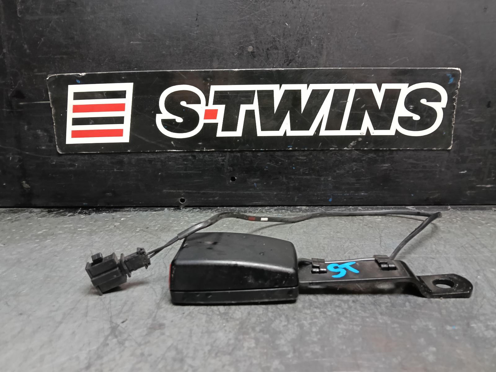 VOLKSWAGEN TRANSPORTER SEAT BELT RH FRONT, SEAT BELT STALK ONLY, T6, 07/15-08/24