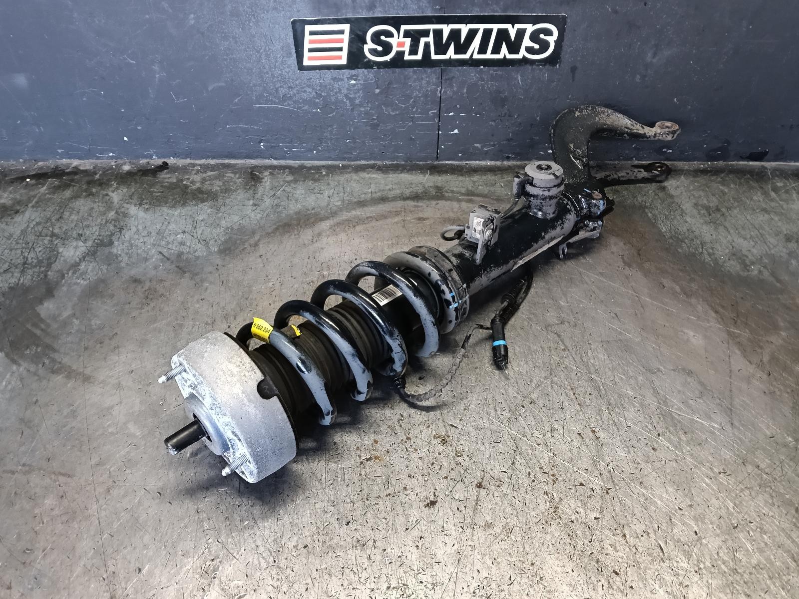 BMW X5 RIGHT FRONT STRUT F15, ADAPTIVE TYPE, 09/13-07/18 13 14 15 16 17 18