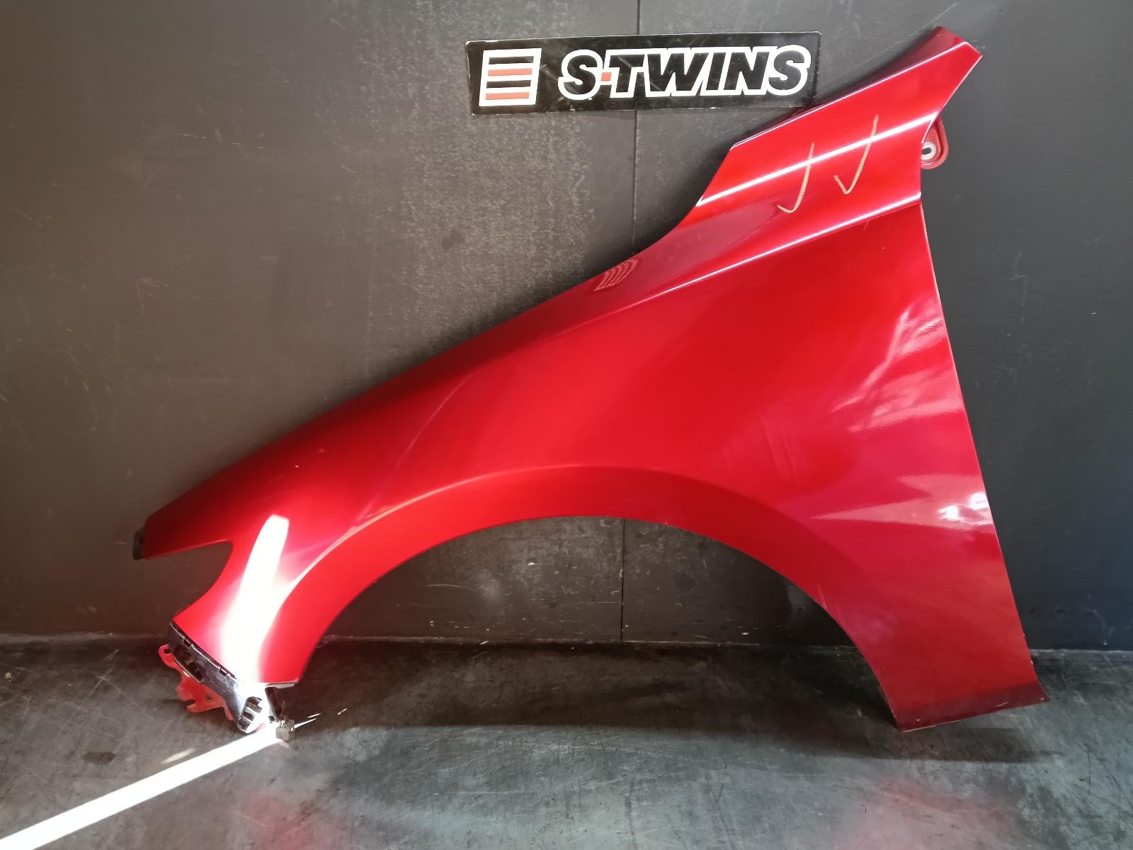 MAZDA 3 LEFT GUARD BP, SEDAN, 03/19- 19 20 21 22 23 24 25 26