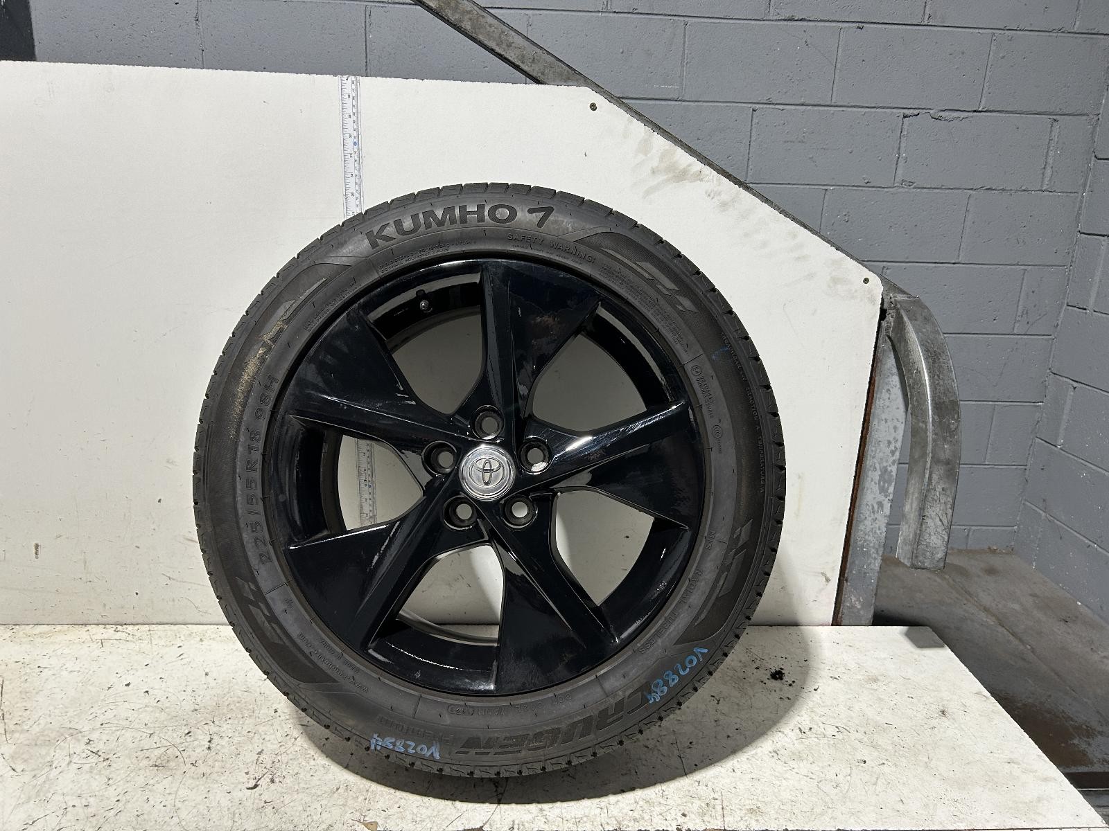 Toyota Camry Alloy Wheel Mag and Tyre 18 Inch Atara SX ASV50 05/2015-10/2017