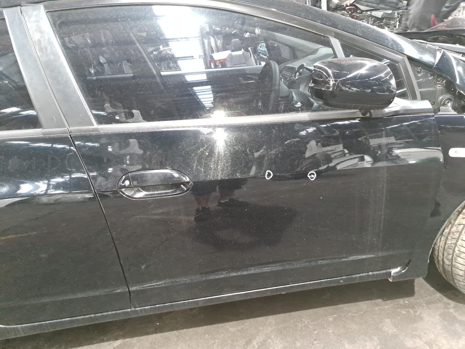 HONDA INSIGHT ZE 12/2009-02/2014 RIGHT FRONT DOOR
