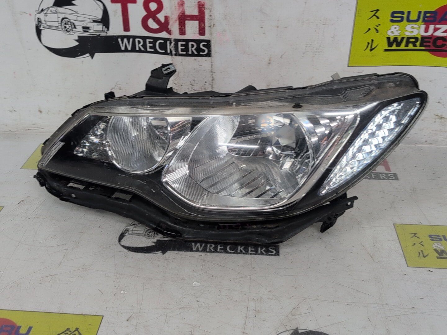 Feb 2006 to Dec 2008- Honda Civic 8th Gen Sedan- Left Headlight