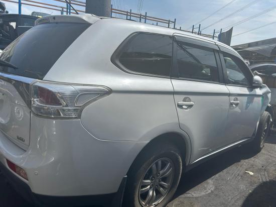 2013 Mitsubishi Outlander — Diesel