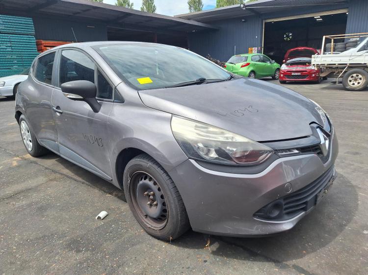 2015 Renault Clio — Manual Petrol