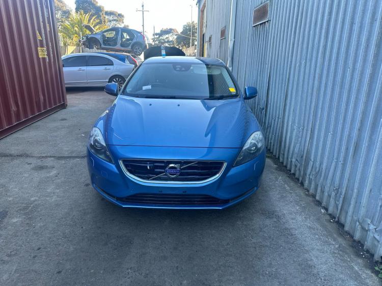 2015 Volvo V40 — V40 Auto Petrol