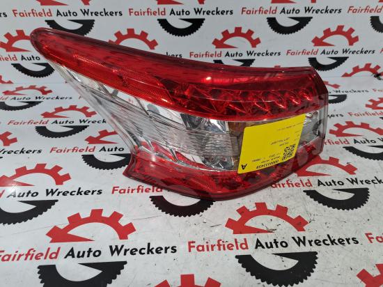 Pulsar Nissan Pulsar — Left Taillight