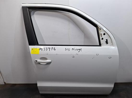 2013 Volkswagen Amarok — Right Front Door