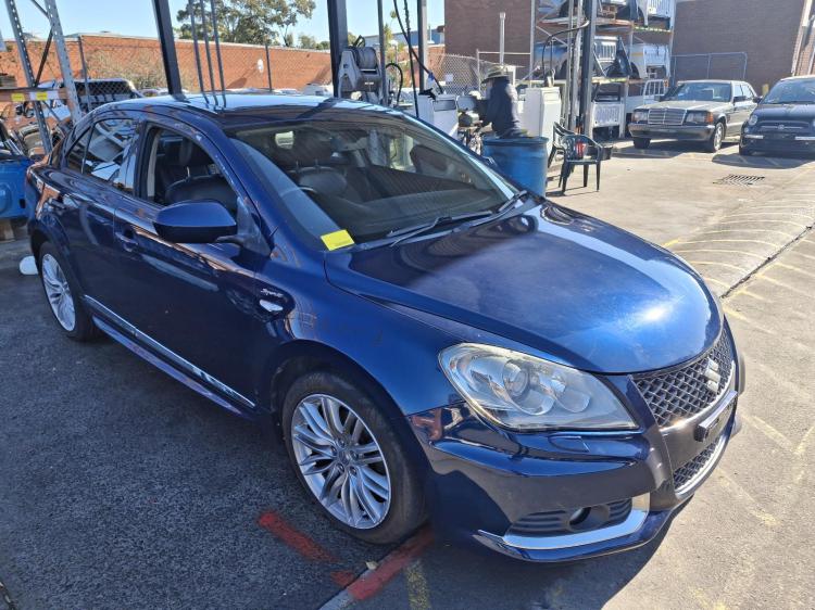 2010 Suzuki Kizashi — FR Auto Petrol