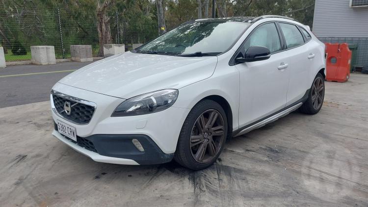 2013 Volvo V40 — Volvo V40 2013