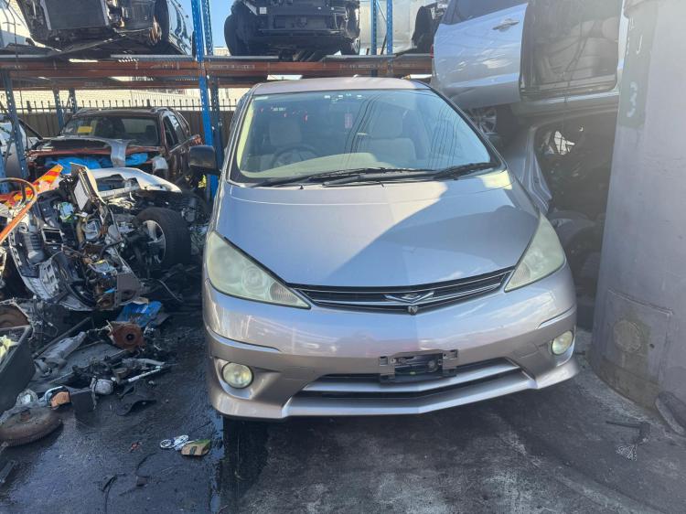 2015 Toyota Estima — Toyota Estima 2015