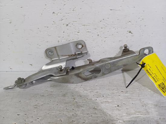 2014 Volvo Xc60 — Bonnet HINGE/STRUT