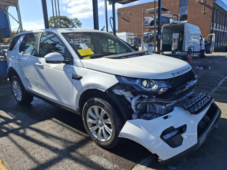 2016 Land Rover Discovery Sport — Auto Petrol