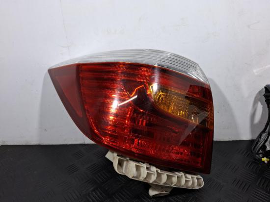 2010 Toyota Kluger — IN BODY CLEAR LENS TYPE