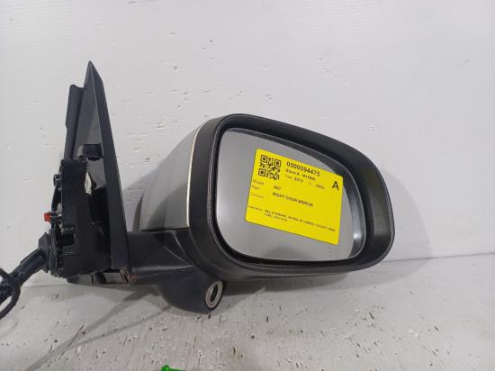 2013 Volvo S60 — STANDARD SCRATCH ON INDICATOR