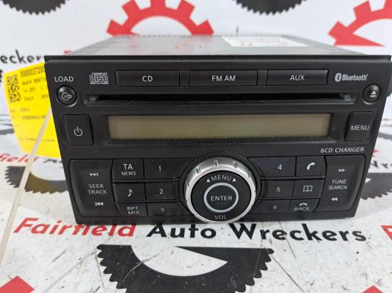2011 Nissan Dualis — CD STACKER IN DASH