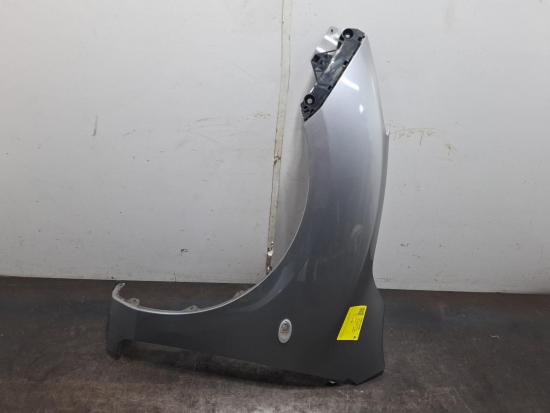 2011 Mazda 3 — W/ REPEATER NON SKIRT TYPE