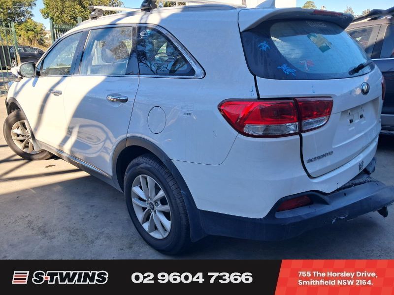 Sorento Kia — UM Auto Petrol
