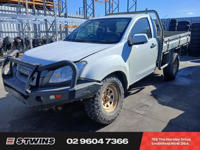 2014 Isuzu D Max — RC Manual Diesel