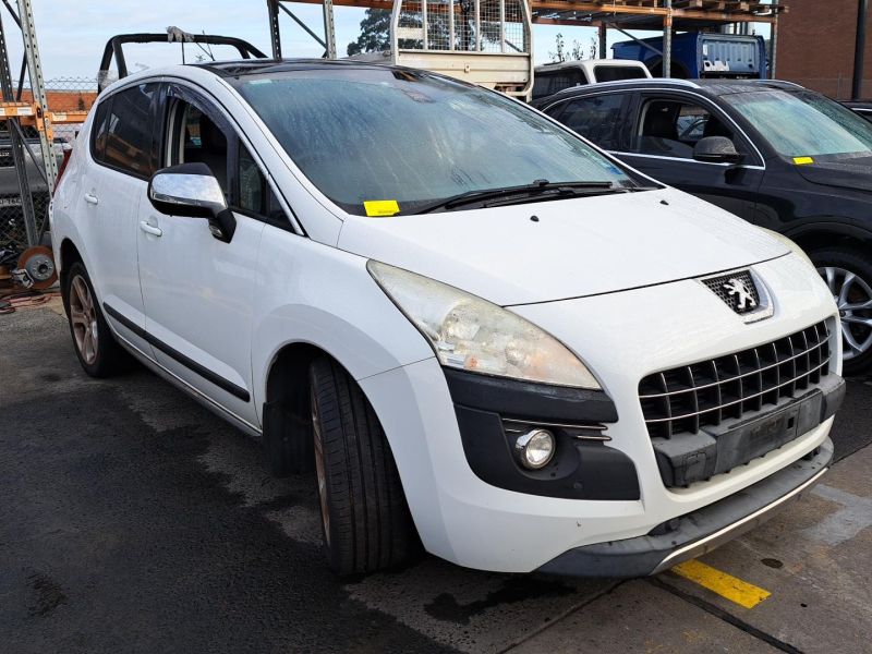 2014 Peugeot 3008 — Auto Petrol