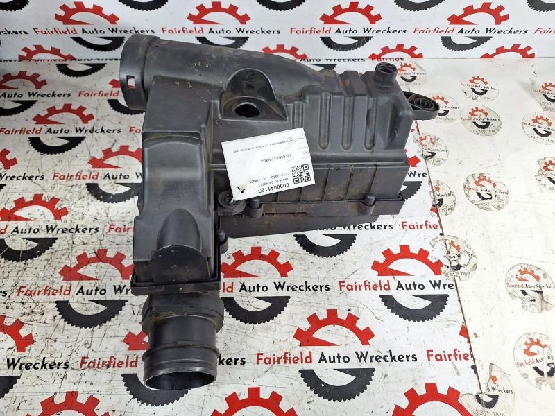 2010 Volkswagen — Air CLEANER/BOX