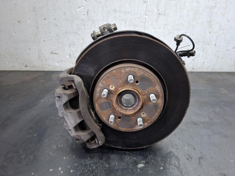 2007 Honda Crv — Left Front Hub Assembly