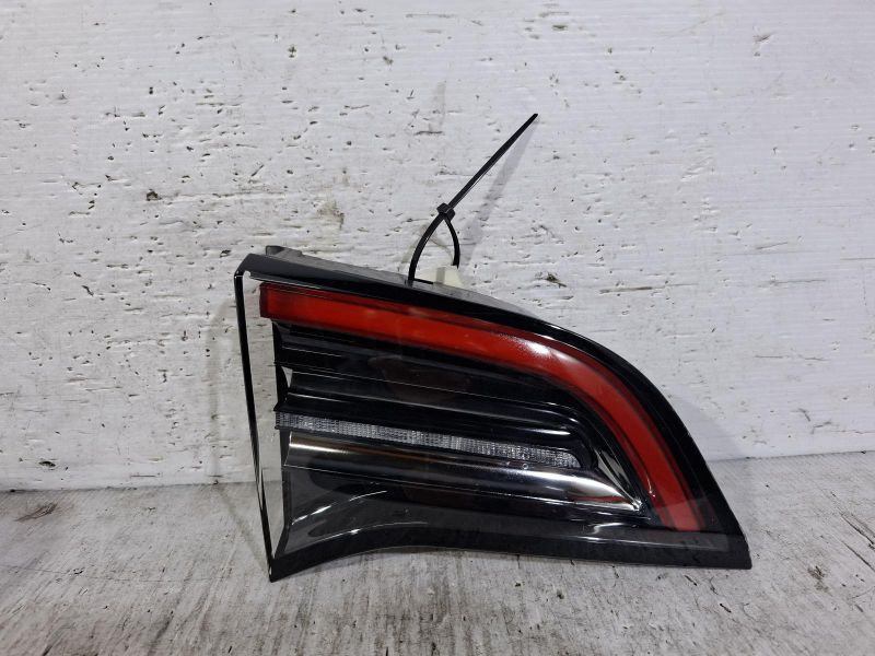 2024 Tesla Model Y — TAILGATE LAMP LH SIDE