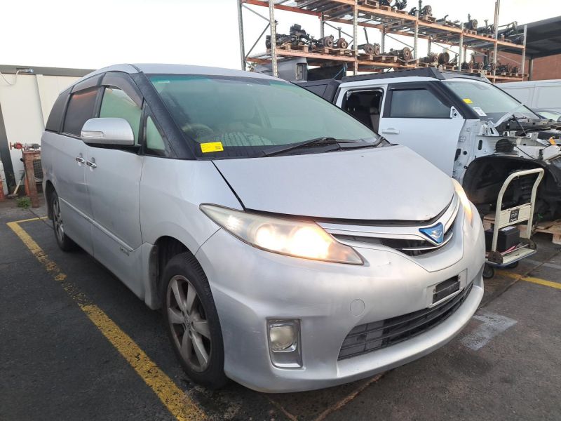 2011 Toyota Estima — Toyota Estima 2011